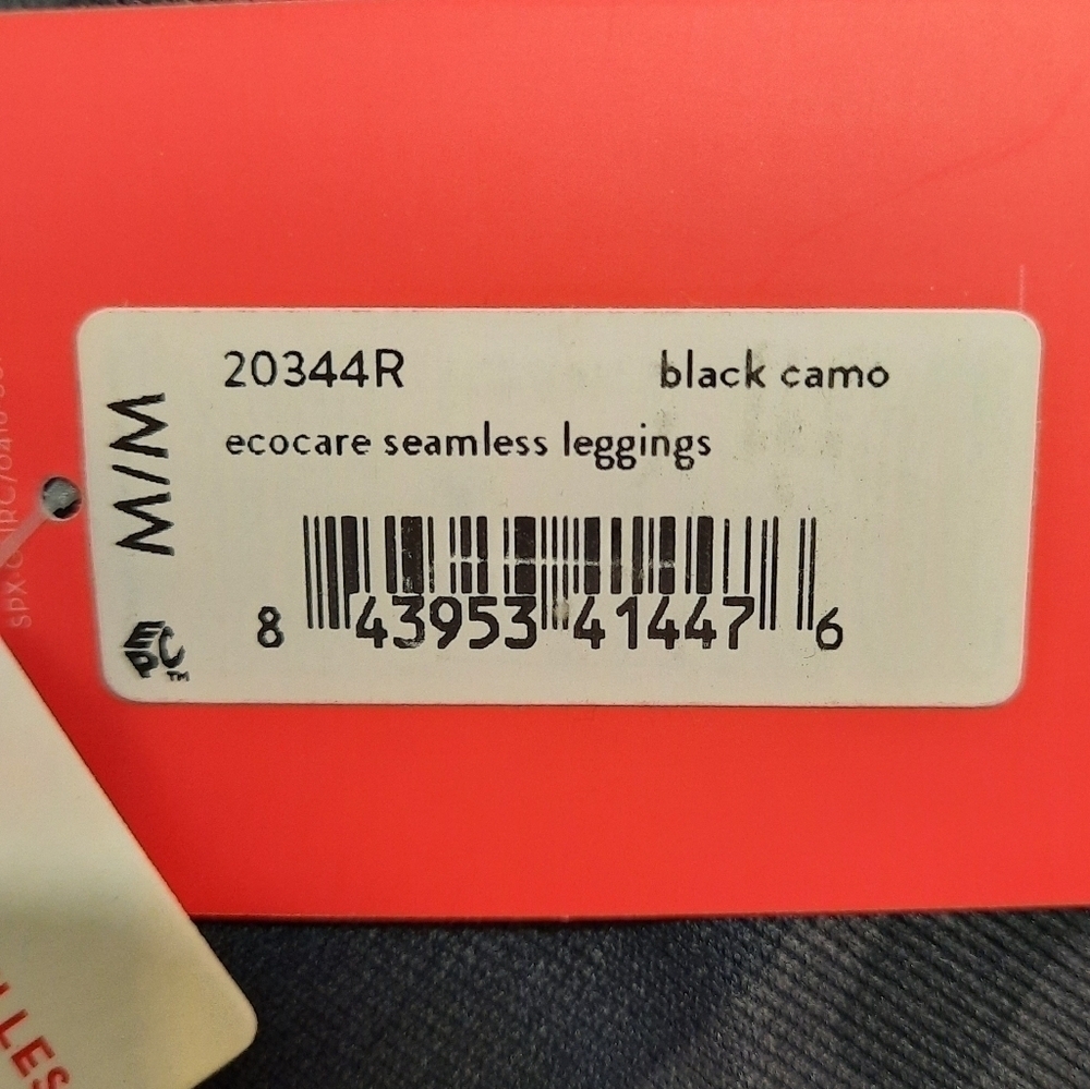 Spanx Ecocare Seamless Leggings Black Camo High Rise Women's Medium New - Picture 9 of 11